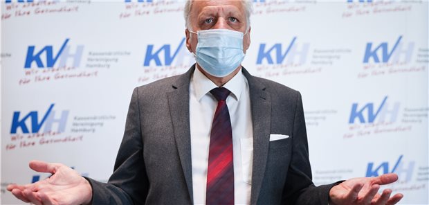 „Das wird die Kampagne nach vorn bringen“: Walter Plassmann, KV-Chef in Hamburg, am Dienstag bei der Pressekonferenz.