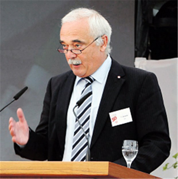 Homöopathie nicht mehr wegzudenken aus der Medizin Dass die DHU heute international tätig ist, ist für Geschäftsführer Franz Stempfle nur ein Meilenstein in der Geschichte des Unternehmens.