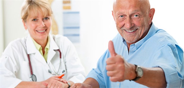 Für das erste Screening ist es nie zu spät Dass es für eine Koloskopie selbst im höheren Alter noch nicht zu spät, kann man den Patienten mit den neuen Studiendaten klarmachen.