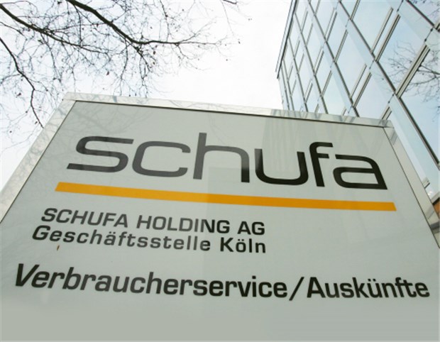 Schufa & Co müssen ihre Daten offenlegen Datenmagnet: Die Schufa sammelt und verwaltet nach eigenen Angaben Daten über die Zahlungskraft von 65 Millionen Bürgern. © von der Laage / imago