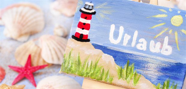 Leuchtturmbild und Muscheln