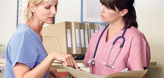 Delegierbar sind nur Leistungen, die nicht dem Kernbereich ärztlicher Tätigkeit zuzuordnen sind.