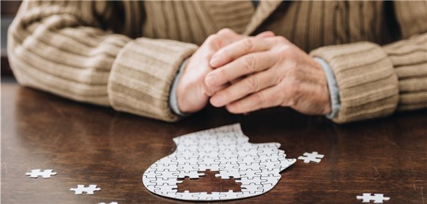 Demenz: Ein Begleitsymptom bei Morbus Parkinson.