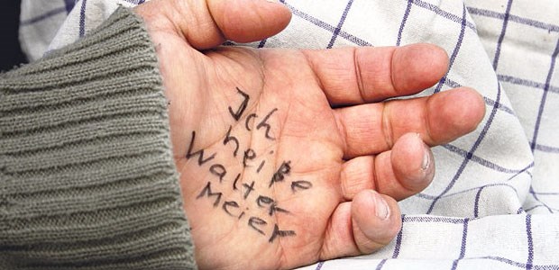Gemeinsamer Kampf gegen Demenz Demenz gehört zu den gefürchteten Krankheiten. Auch eine optimale Therapie kann den Krankheitsverlauf nur verzögern.