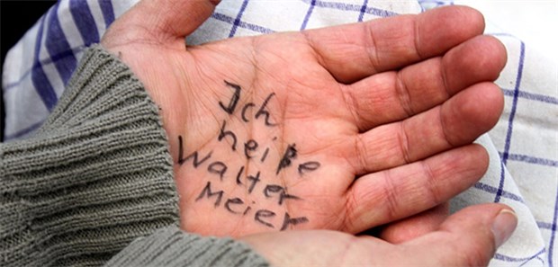 Forschungsergebnisse einfach erklärt Demenz ist eine schwierig zu verstehende Krankheit – auch für Ärzte. Ein Projekt hilft Patienten und ihren Angehörigen dabei.