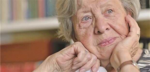 Viele diagnostische Hinweise kommen vom Kranken selbst Depressive können sich oft an ein belastendes Ereignis erinnern, mit dem die Beschwerden begonnen haben.
