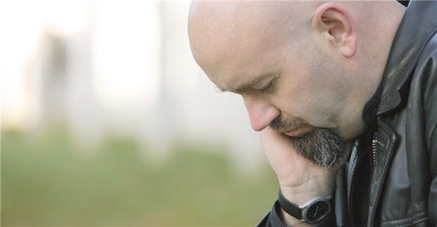 So hängen Herz und Psyche zusammen Depressiven Herz-Patienten fällt es schwer, Medikamente regelmäßig einzunehmen und Maßnahmen der Prävention einzuhalten.
