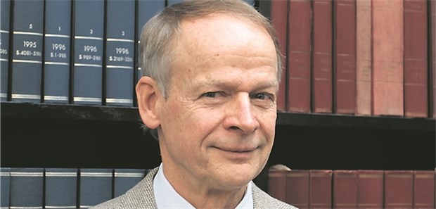 Freispruch für Arzt wegen Sterbehilfe Der 68-jährige Hausarzt Dr. Christoph T., der seiner von schrecklichen Schmerzen geplagten Patientin beim Sterben half, zeigte sich nach dem Urteil erleichtert.