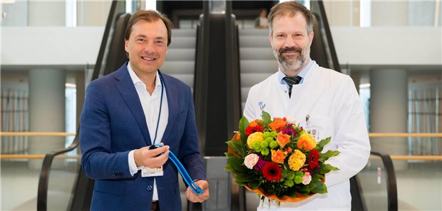 Lars Hanker ist neuer Direktor der Frauenklinik am Uniklinikum Münster Der Ärztliche Direktor Alex W. Friedrich (l.) begrüßt Lars Hanker als neuen Direktor der Klinik für Frauenheilkunde und Geburtshilfe am UKM.