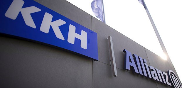 Der neue Partner steht bereit Der Allianz-Schriftzug wird bald abmontiert.