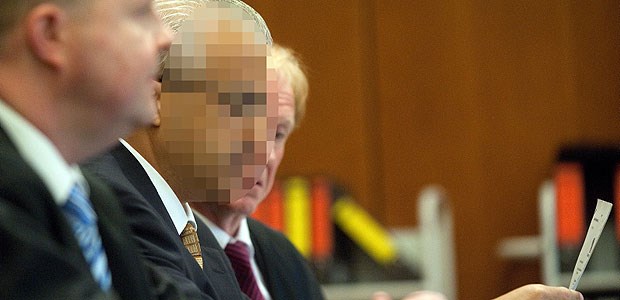 Es gibt keinen Mangel an Spenderorganen! Der Angeklagte sagte aus, dass es ein Überangebot an Spenderorganen für Patienten mit hohem MELD-Score gebe.