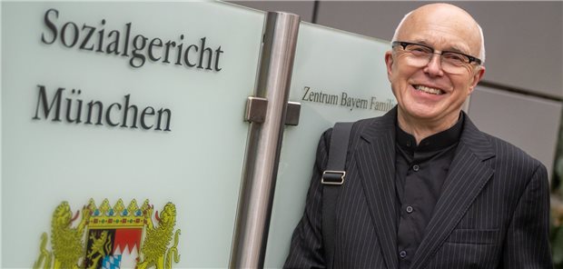 Sozialgericht München weist Klage gegen Honorarabzug zurück Der Augenarzt Gernot Petzold klagt derzeit vor dem Sozialgericht München gegen den Honorarabzug bei Nicht-Anbindung an die TI.