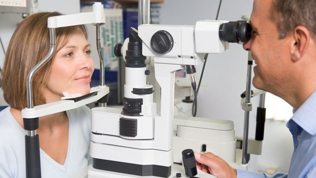 Seltener zum Augenarzt? Der Augencheck ist für Diabetiker wichtig, doch wie oft muss er wiederholt werden?