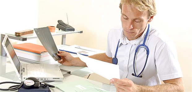 Ein weiterer Streitpunkt im Gesetz Der Austausch von Entlassbriefen und Krankenakten gehört zum ärztlichen Alltag. Dennoch klagen Ärzte über Kommunikationsbrüche.