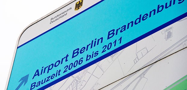 Mehr Steuern? Das bringt noch mehr Verschwendung Der Bau des Flughafens Berlin-Brandenburg in Schönefeld kommt den Steuerzahlern teuer.