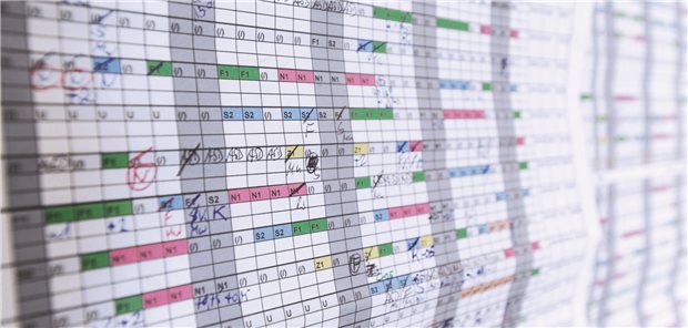 Der Bereitschaftsdienstplan ist für Klinikärzte verbindlich, wenn er rechtzeitig aufgestellt ist.
