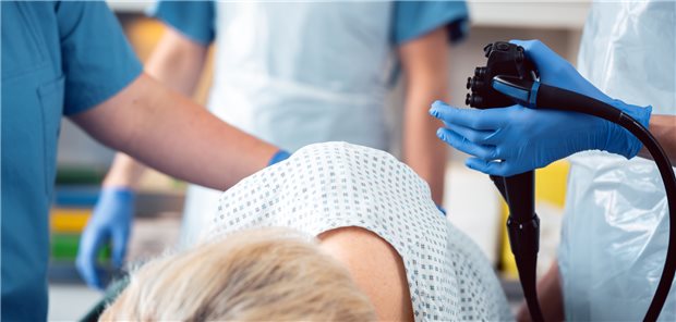 Der Blick in den Darm könnte sich auch bei jüngeren Menschen lohnen – für die Darmkrebsvorsorge, wenn familiäres Risiko besteht. Das ist ein Ergebnis des FARKOR-Innovationsprojekts.