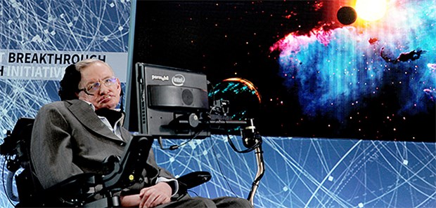 Schwerkrank, Forscher, Medienstar Der Blick zu den Sternen: Stephen Hawking im New Yorker "One World Observatory" im Jahr 2016.