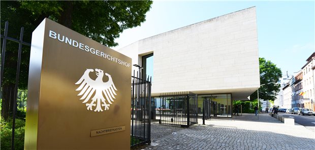 BGH bestätigt Lebenslang für vorgeblichen Heilpraktiker wegen Mordes an Ehefrau mit Antidepressivum Der Bundesgerichtshof hat die lebenslange Haftstrafe für einen vorgeblichen Heilpraktiker aus Schleswig-Holstein bestätigt, der seine Ehefrau mit einer Überdosis eines Antidepressivums ermordet hat.