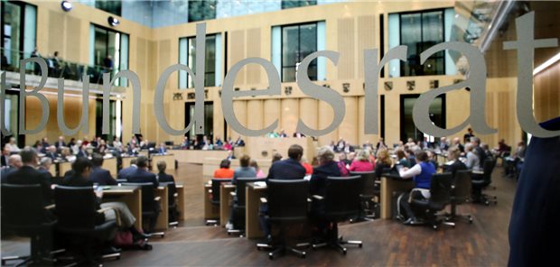 Der Bundesrat hat bei seiner Sitzung am Freitag auf die Anrufung des Vermittlungsausschusses zum Gesetz, mit dem eine Stiftung „Unabhängige Patientenberatung Deutschland“ errichtet werden soll, verzichtet.