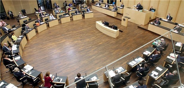 Länder wollen elf Milliarden Euro für die GKV vom Bund Der Bundesrat nahm in seiner Sitzung am 6. November zu vielen Bundesgesetzen Stellung und verabschiedete eigene Initiativen.