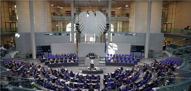Beim Impfen ist Arzt Arzt Der Bundestag am 18.10.2019:. Auf der Tagesordnung der Bundestagssitzung steht neben der Verabschiedung der Grundsteuer-Reform auch die erste Lesung zur Masern-Impfpflicht.