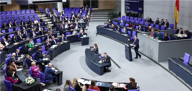 Entbudgetierung für Hausärzte im Bundestag beschlossen Der Bundestag hat in einer nächtlichen Abstimmung die Entbudgetierung hausärztlicher Leistungen beschlossen.