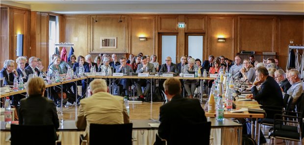 Nur Politik, nicht Wissenschaft, darf in der Corona-Krise entscheiden Der Deutsche Ethikrat, hier das Archivbild einer Plenarsitzung im September 2019, hat zur Corona-Pandemie Stellung bezogen. Er sieht diese als „Stunde der demokratisch legitimierten Politik“.