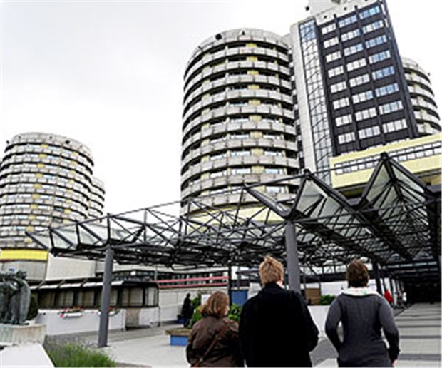 Aufnahmestopp auf Kinderintensivstation Der Eingang des Universitätsklinikums Münster: Auf der Kinderintensivstation sind Keime gefunden worden.