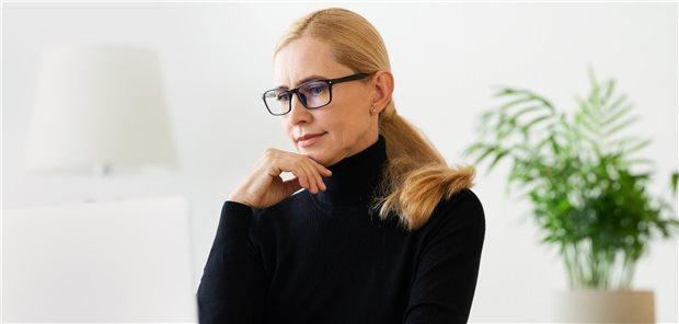 Der G-BA hat die Einführung des neuen Qualitätssicherungs-Verfahrens beschlossen. Es erfasst die psychotherapeutische Versorgung bei allen Patientinnen und Patienten ab 18 Jahren, die mittels Richtlinienpsychotherapie behandelt werden.
