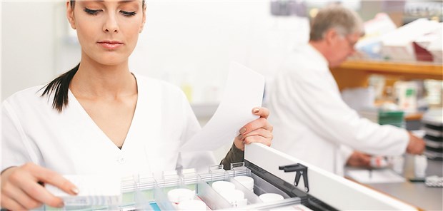 Der GKV-Spitzenverband will das Honorar für die die Abgabe verschreibungspflichtiger Arzneimittel neu ordnen, und dabei Geld sparen.