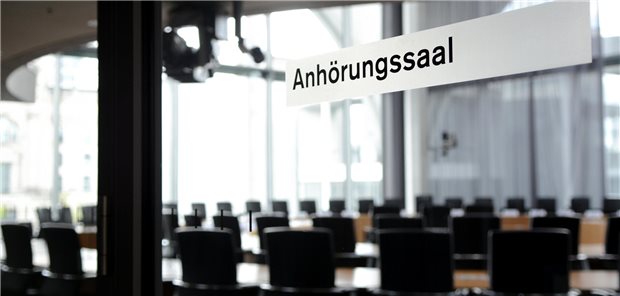 Der Gesundheitsausschuss des Bundestags hört am Mittwoch Sachverständige zur geplanten Reform des Medizinal-Cannabisgesetzes an.