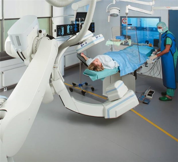 Rückkehr des Großroboters in den OP Der Großroboter ist jetzt in Erlangen vorgestellt worden.