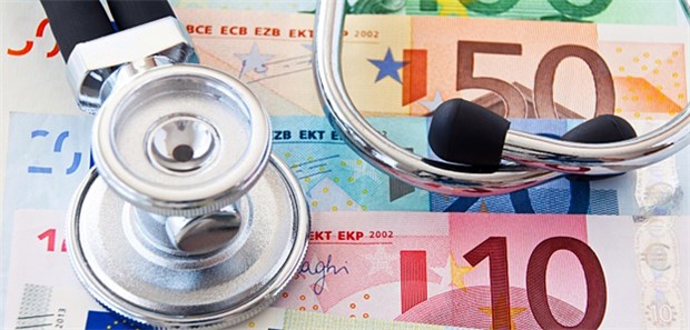 Der Honorarentwicklung soll auch in der PKV künftig regelmäßig auf den Zahn gefühlt werden.