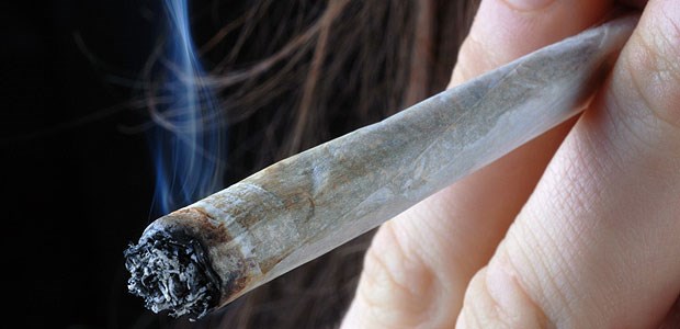 Kiffen macht dumm Der IQ von Kiffern nimmt umso stärker ab, je früher er mit dem Cannabis-Rauchen begonnen hat.