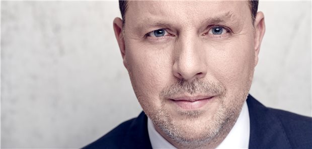 Ist eine allgemeine Corona-Impfpflicht möglich, Christian Solmecke? Der Kölner Rechtsanwalt Christian Solmecke erreicht mit seinem Youtube-Kanal „Kanzlei WBS“ mehr als 600.000 Follower.