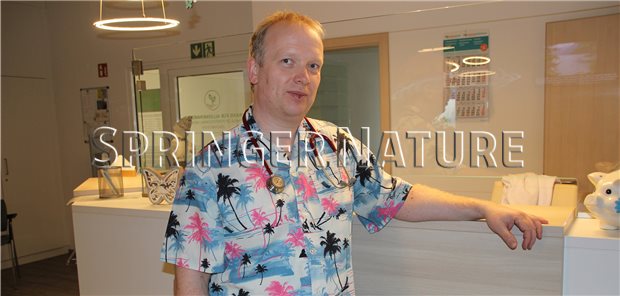 Dresscode in der Arztpraxis Der Arzt mit dem Hawaiihemd