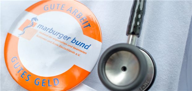 „Caritas beschließt quasi Nullrunde für Ärzte“ Der MB kritisiert die Arbeitsbedingungen für Ärzte bei der Caritas.