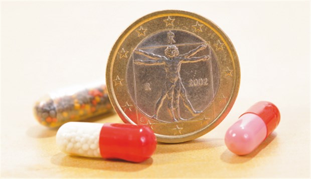Verbraucherschützer: Schaukämpfe beenden! Der Mensch im Mittelpunkt: Verbraucherschützer mahnen eine Reform aus Patientensicht an. © Niehoff / imago