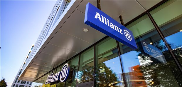 Allianz-PKV wächst deutlich Bürogebäude der Allianzversicherung im Bürogebäudepark ,,Viertel Zwei“ in Wien, Österreich.