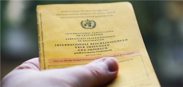 Reisemediziner: „Wir werden wieder reisen – aber nur mit Corona-Impfnachweis“ Der Nachweis einer COVID-19-Impfung im internationalen Impfpass könnte künftig in einigen Ländern bei Einreise Pflicht sein.