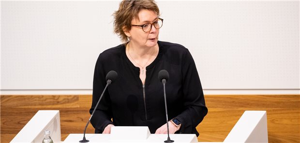 Niedersächsische Pflegekammer wird aufgelöst Der Pflegekammer ist es letztendlich nicht gelungen, die Akzeptanz der Pflegefachkräfte zu gewinnen: Niedersachsens Gesundheitsministerin Daniela Behrens (SPD) bei der Landtagsdebatte am Mittwoch.