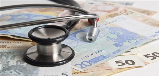 Der Privatanteil am Arzteinkommen steigt wieder, auch ohne neue GOÄ. 