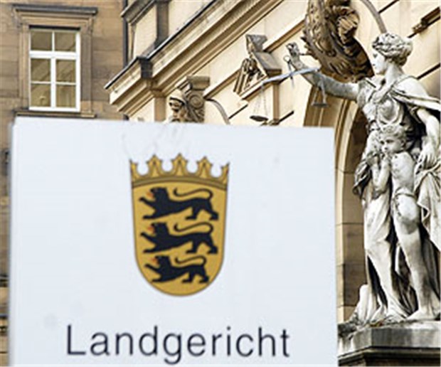 Hat ein Arzt bei seinem Vater Sterbehilfe geleistet? Der Prozess vor dem Landgericht Ulm stößft auf ein starkes öffentliches Interesse.