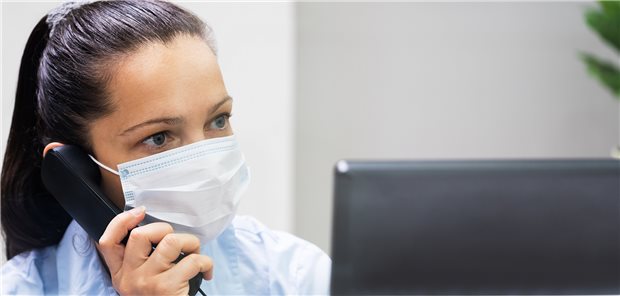 Der SARS-CoV-2-Arbeitsschutzstandard für ärztliche und zahnärztliche Praxen ist aktualisiert worden. Praxisteams sollten die verschärften Regeln berücksichtigen.