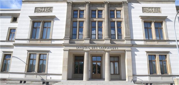 Der Saarländische Landtag in Saarbrücken hat am Mittwoch zahlreiche Änderungen am Heilberufekammergesetz beschlossen.