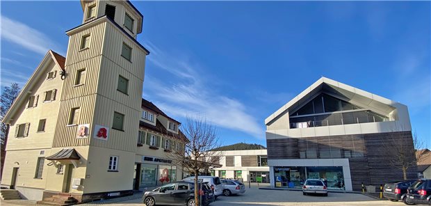 Der Sitz der Praxisgemeinschaft in Baiersbronn wurde Ziel einer Demonstration von Impfgegnern.