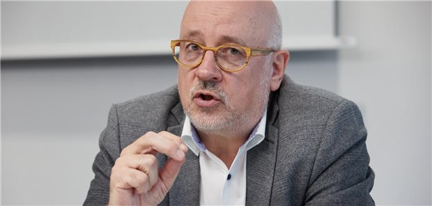 Der SpiFa-Vorsitzende Dr. Dirk Heinrich (Archivbild) sieht in den Plänen der Koalition in Gründung für ein verbindliches Primärarztsystem in HZV und im Kollektivvertrag „eine schwierige Kombination“.