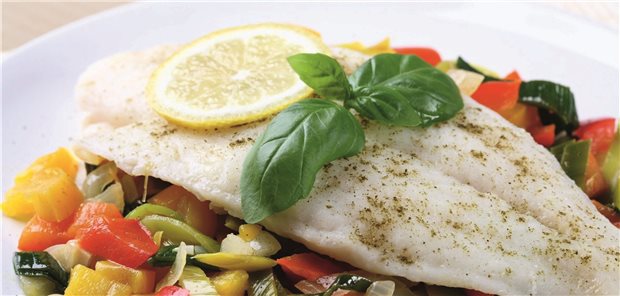 Lecker Fisch auf den Tisch - doch bei einigen Menschen löst das schwere allergische Reaktionen aus.