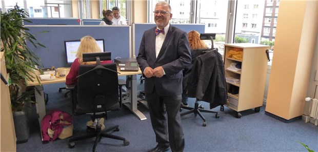 Für Hausärzte wenig Extra-Geld durch TSVG Der Vorsitzende der KV Nordrhein Dr. Frank Bergmann in der Arztrufzentrale NRW in Duisburg.
